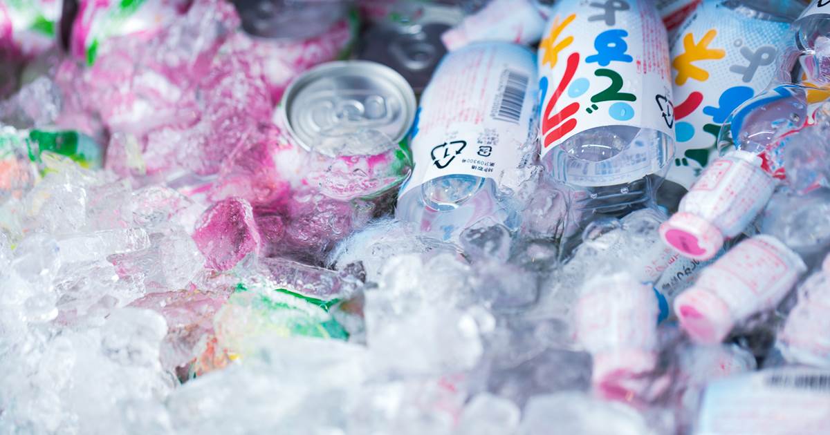 氷に冷やされた飲み物